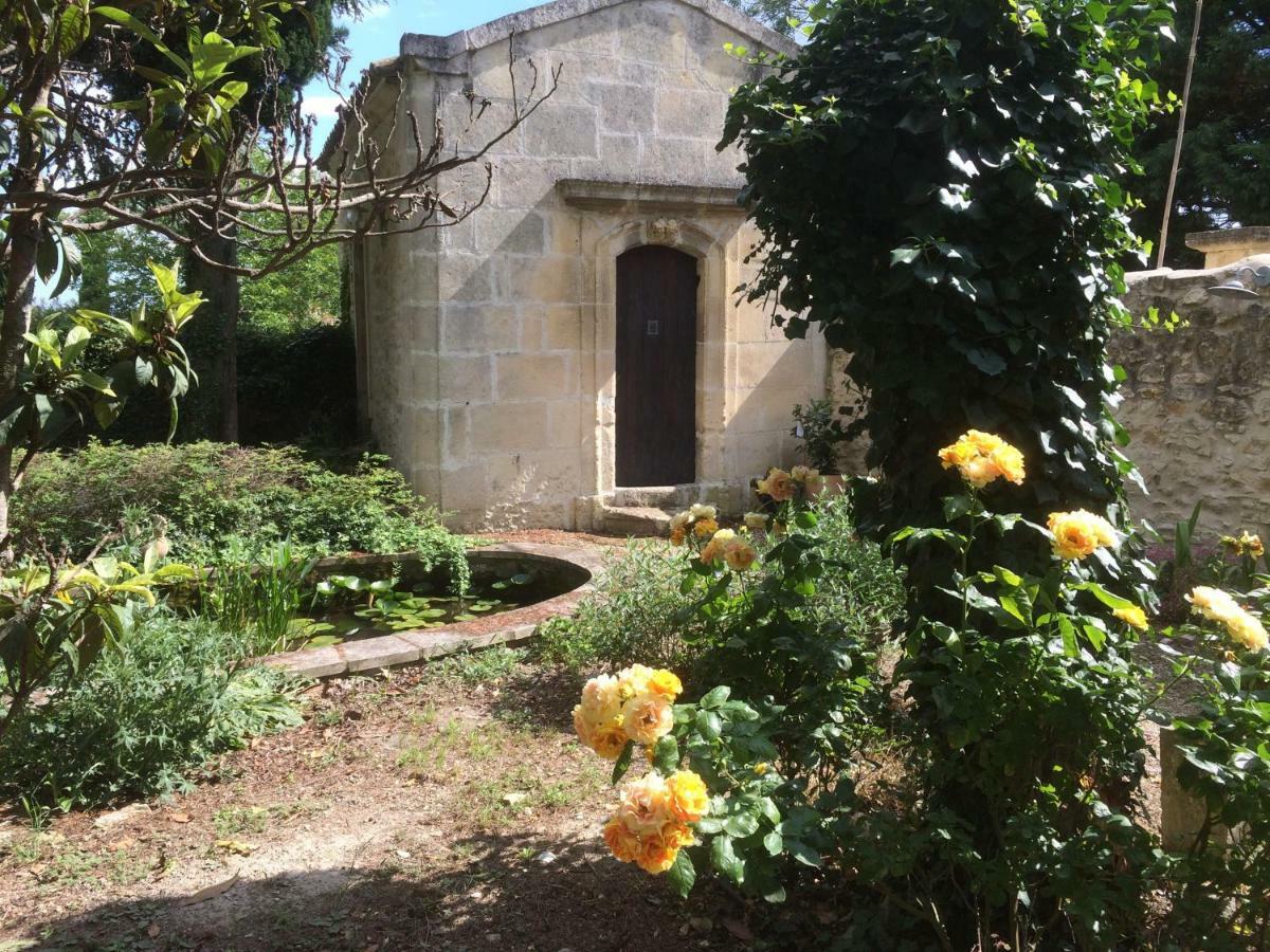Mas De La Chapelle Sainte-Elisabeth Villa Tarascon Exteriör bild